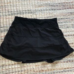 LULULEMON skirt size 4!